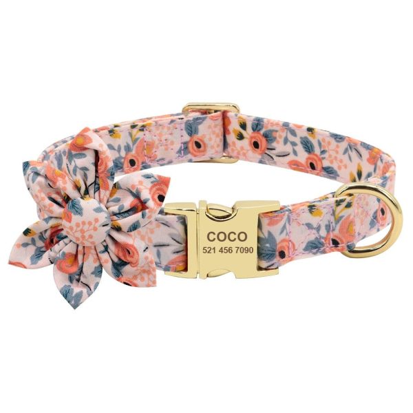 collier pour chien avec une fleur personnalisable